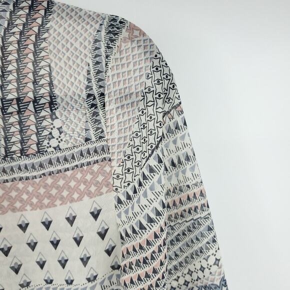 Maurices Sheer V Neck Tribal Blouse Tunic Small - Picture 3 of 8